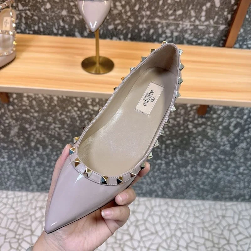 Effortless Valentino Flat Shoes 36224