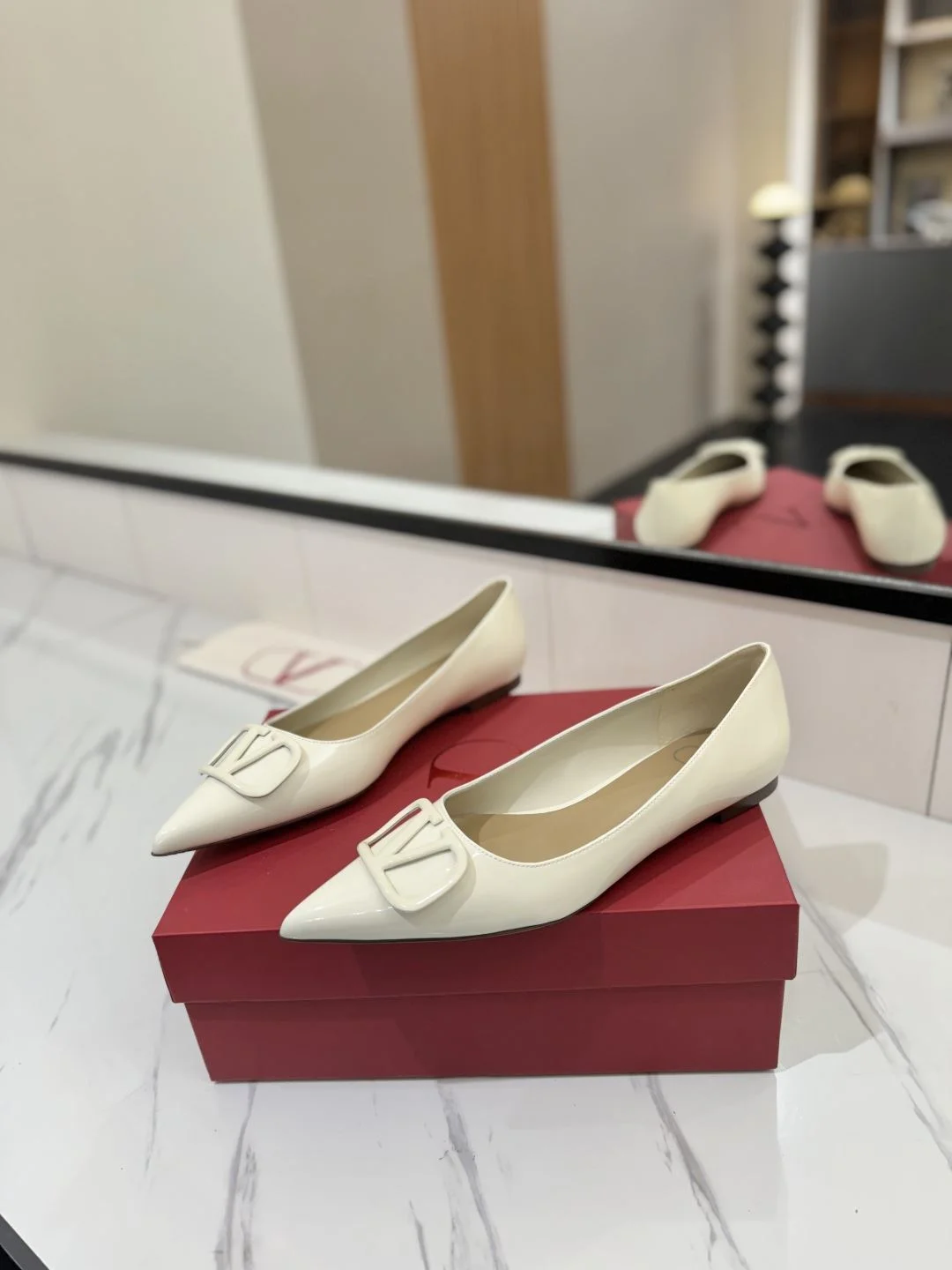 Valentino Flat Shoes Snug 36223
