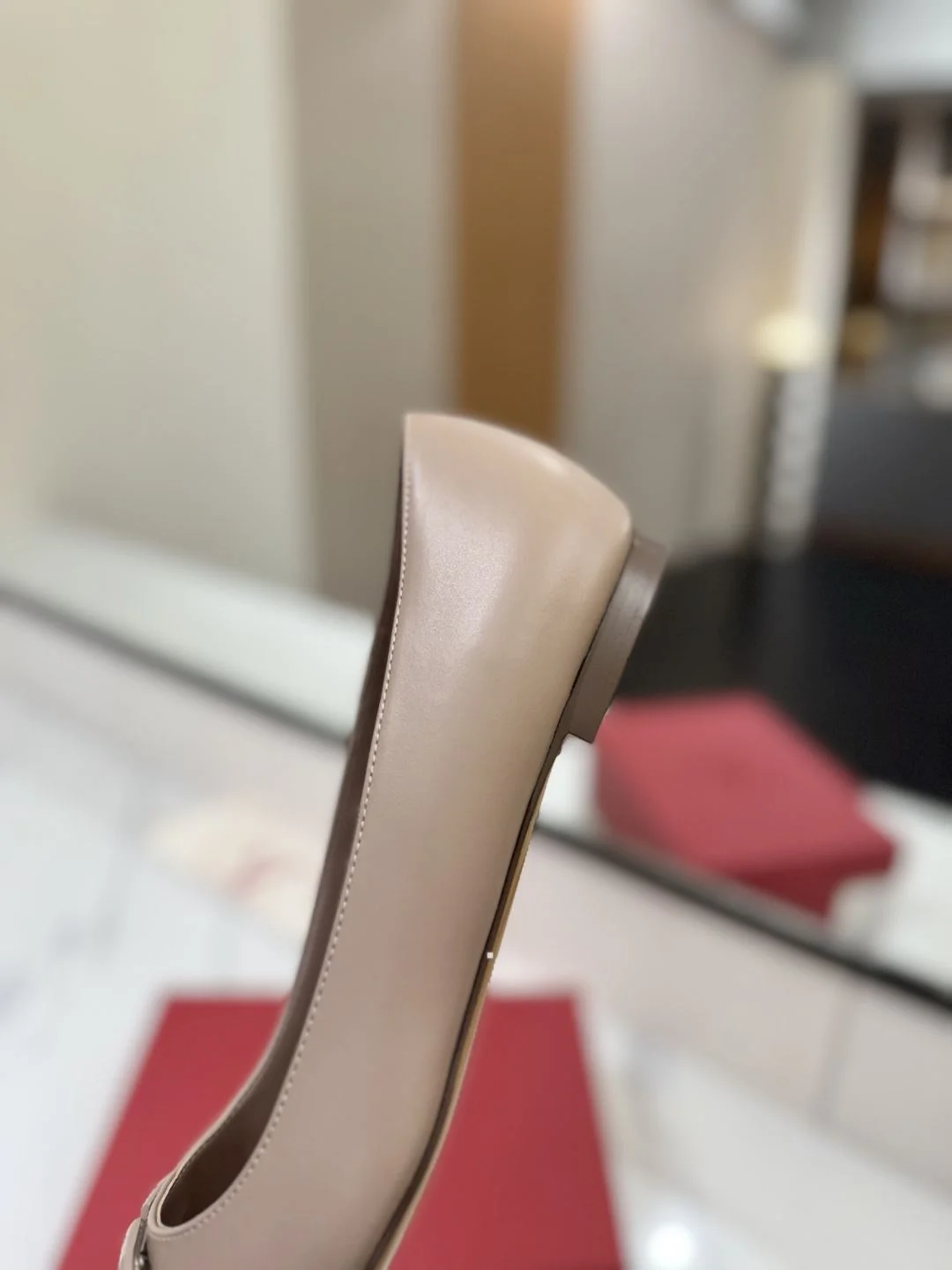 Resilient Valentino Flat Shoes 36221