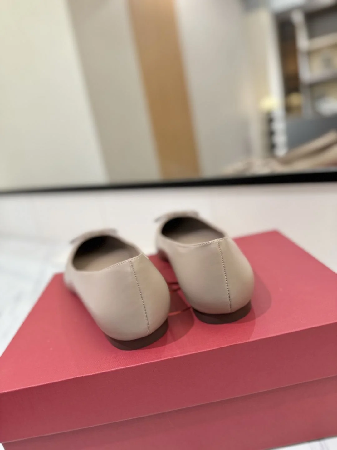 Resilient Valentino Flat Shoes 36221