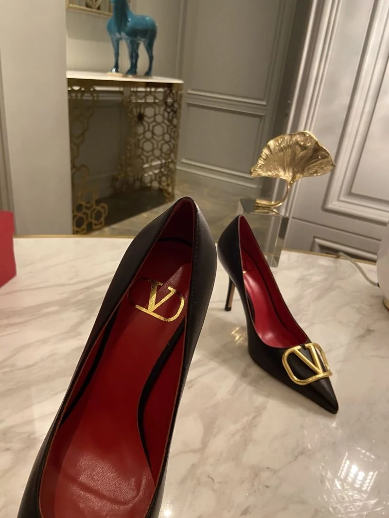 Versatile Valentino Heeled Shoes 36779