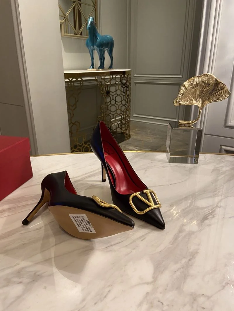 Versatile Valentino Heeled Shoes 36779