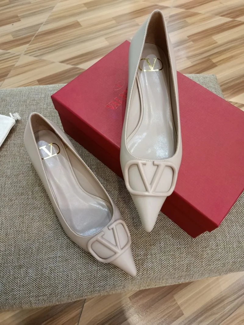 Vibrant Valentino Heeled Shoes 36778