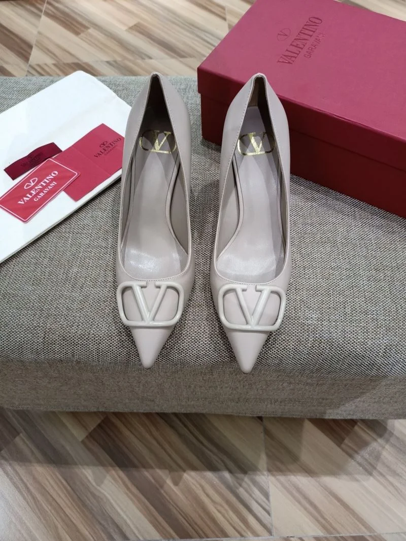 Valentino Heeled Shoes Durable 36768