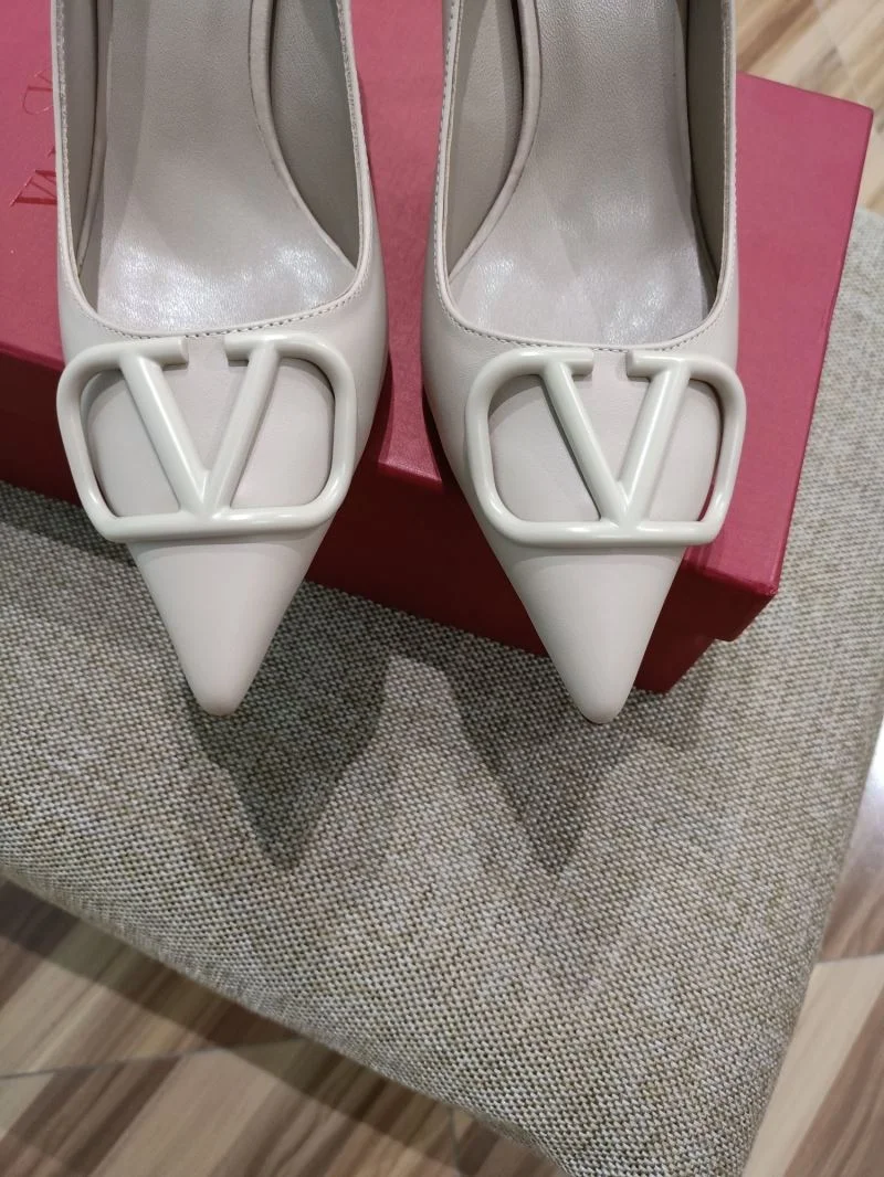 Valentino Heeled Shoes Durable 36768