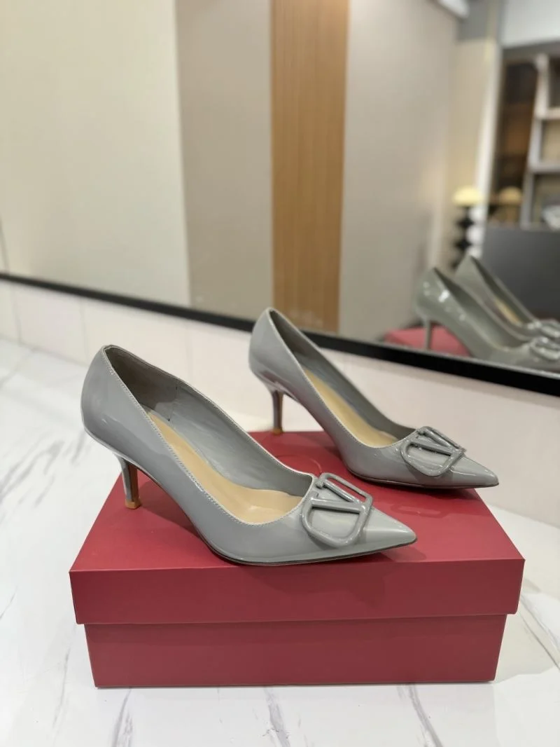 Comfortable Valentino Heeled Shoes 36736