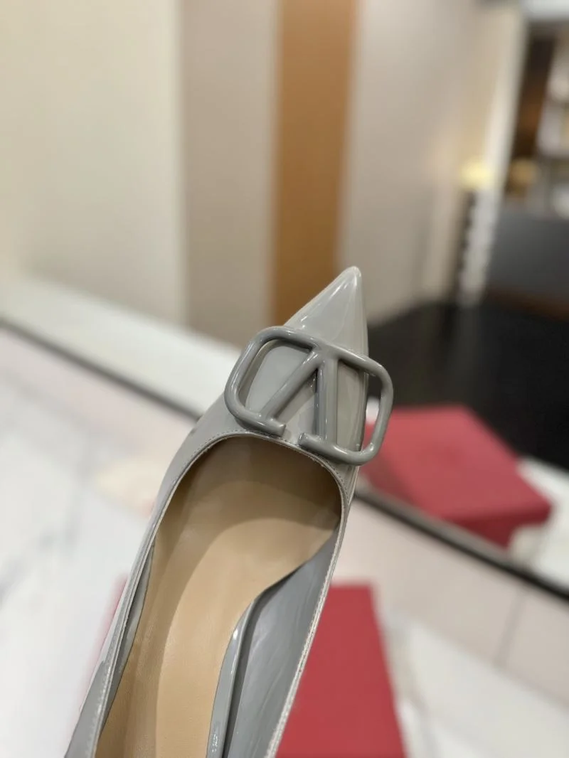 Comfortable Valentino Heeled Shoes 36736