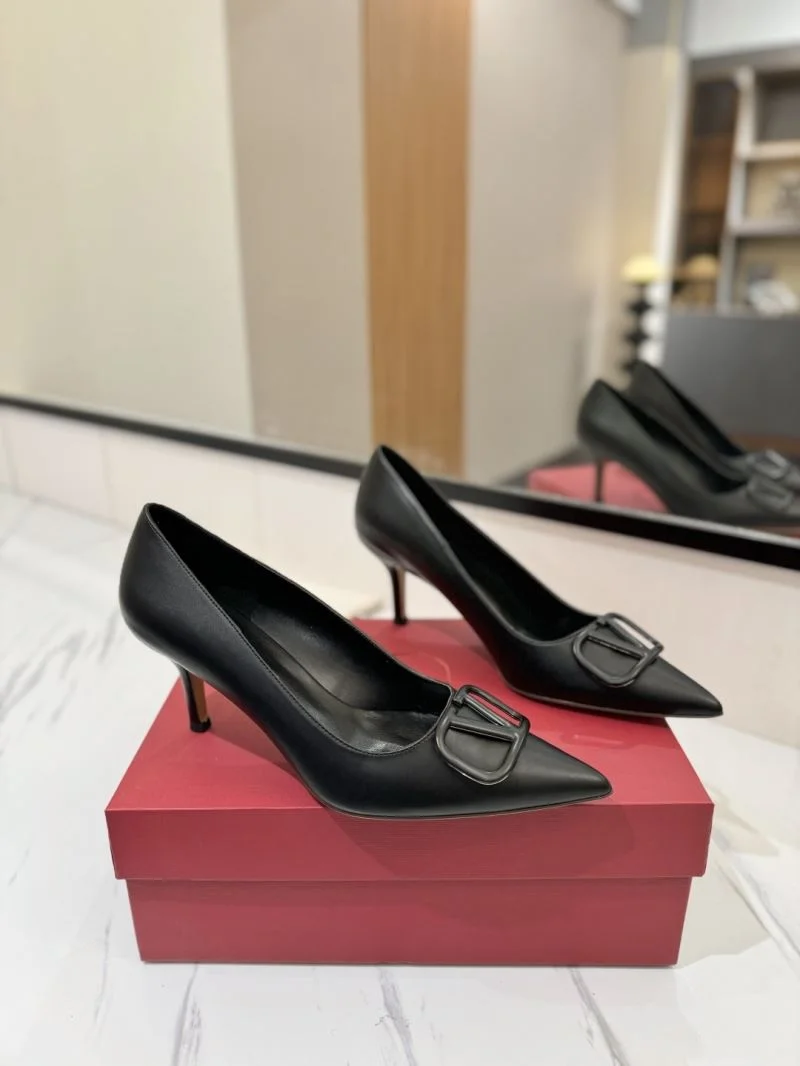 Durable Valentino Heeled Shoes 36739