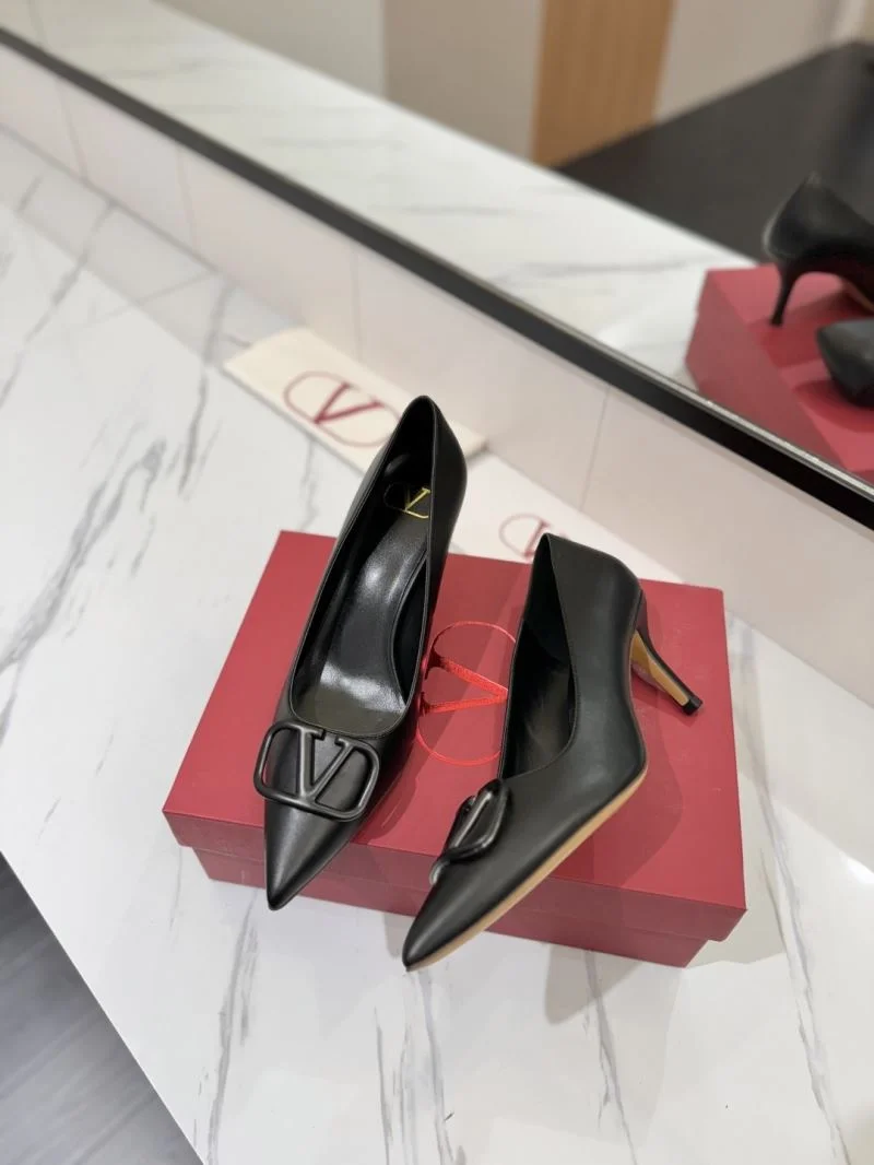 Durable Valentino Heeled Shoes 36739