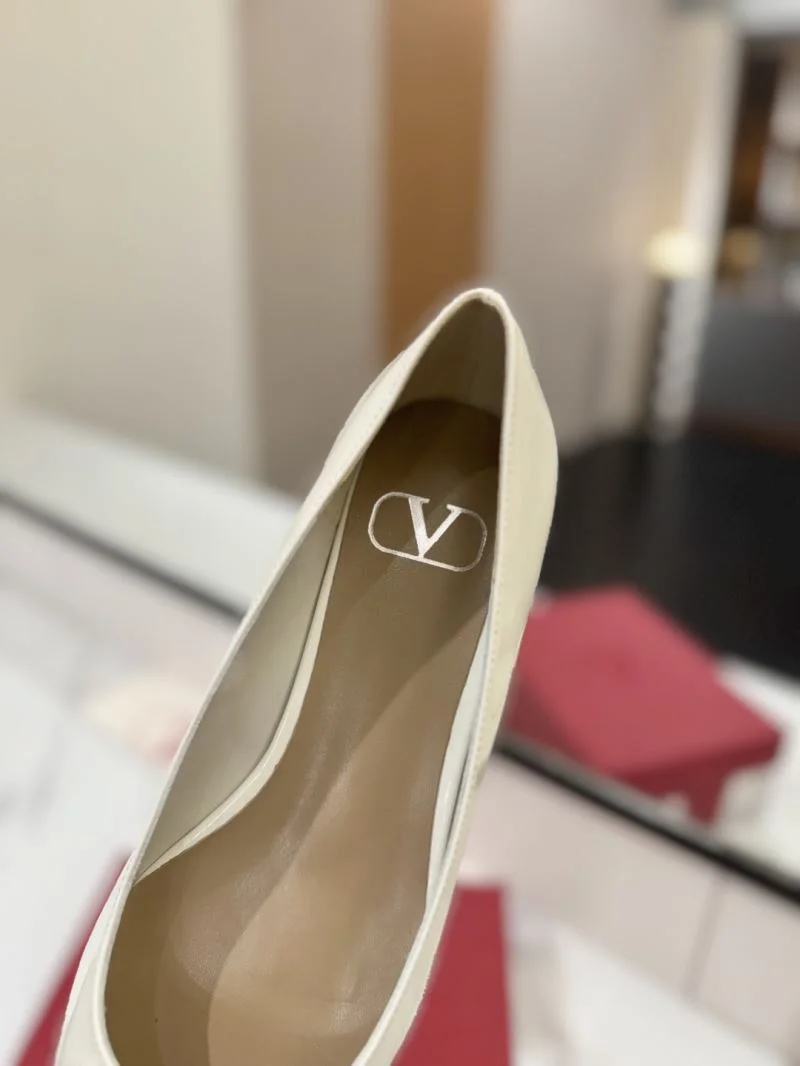 Tailored Valentino Heeled Shoes 36729
