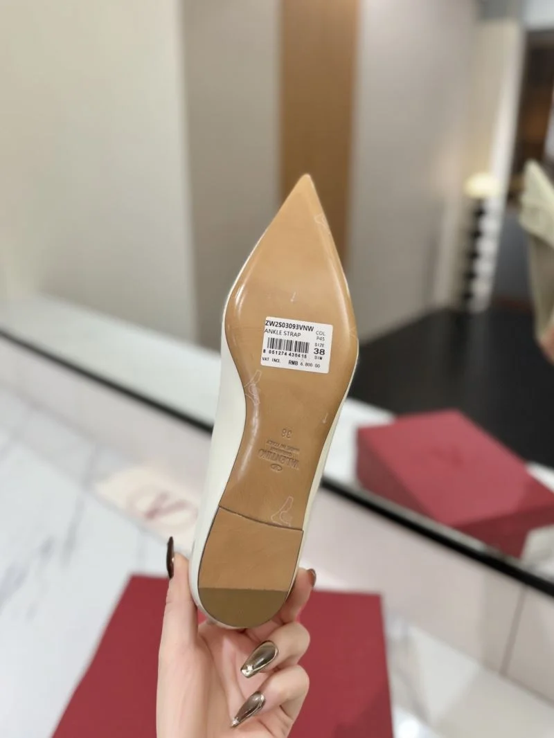 Tailored Valentino Heeled Shoes 36729