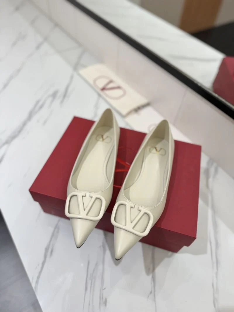 Comfortable Valentino Heeled Shoes 36724