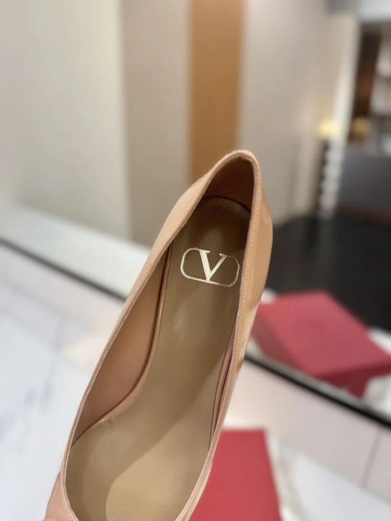 Bold Valentino Heeled Shoes 36744