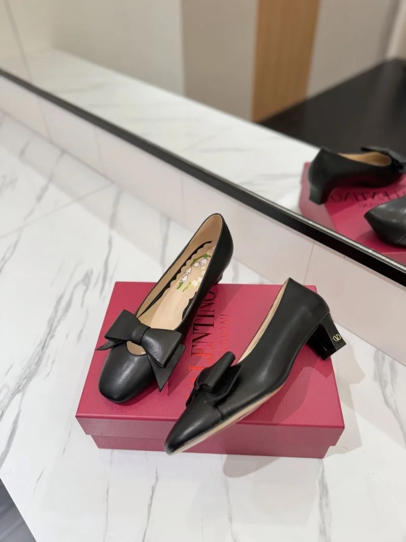 ComfortFit Valentino Heeled Shoes 36717
