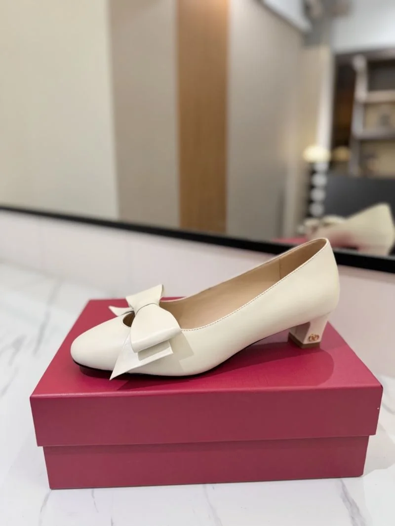 Efficient Valentino Heeled Shoes 36715