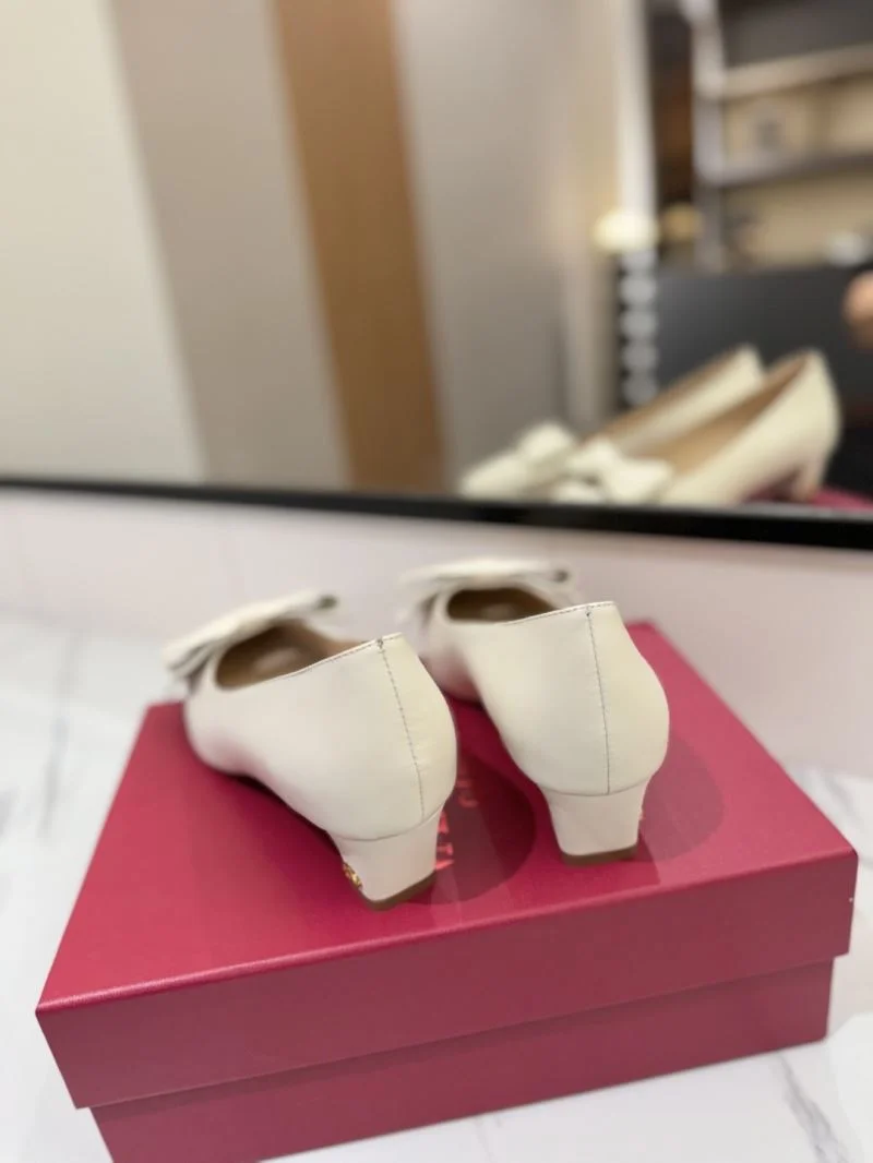 Efficient Valentino Heeled Shoes 36715
