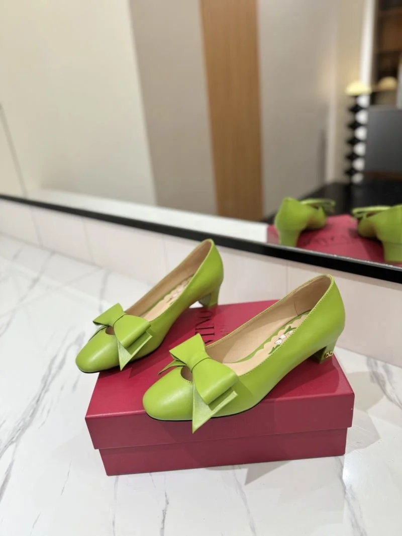 Valentino Heeled Shoes Durable 36701