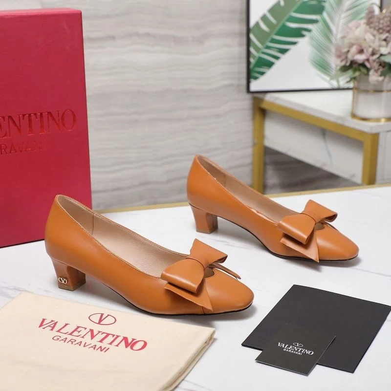 Valentino Heeled Shoes Classic 37136