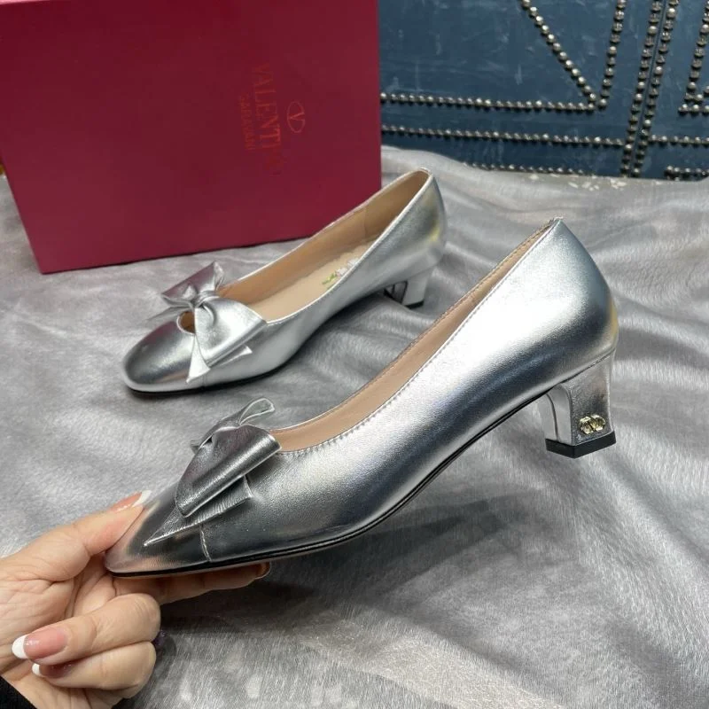 Versatile Valentino Heeled Shoes 37122