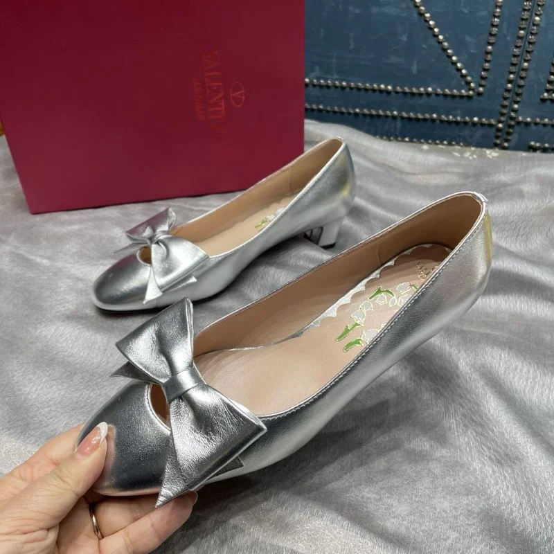 Versatile Valentino Heeled Shoes 37122