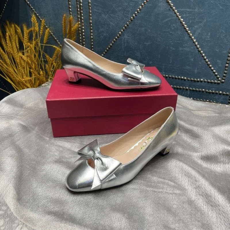 Versatile Valentino Heeled Shoes 37122