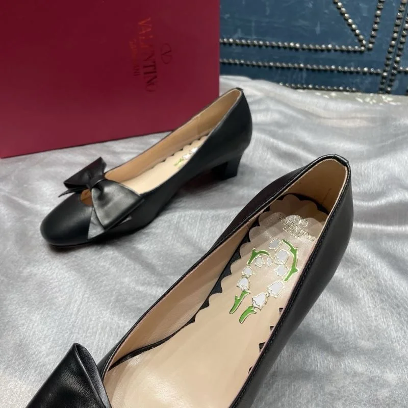 Neat Valentino Heeled Shoes 37118