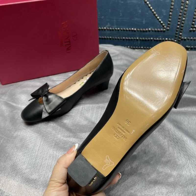 Neat Valentino Heeled Shoes 37118