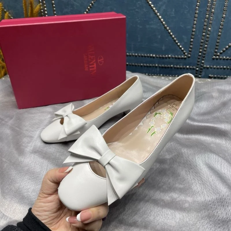 Sleek Valentino Heeled Shoes 37116