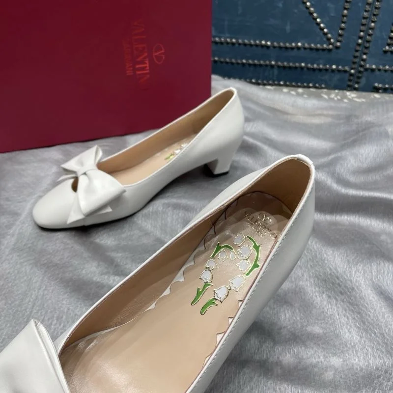 Sleek Valentino Heeled Shoes 37116