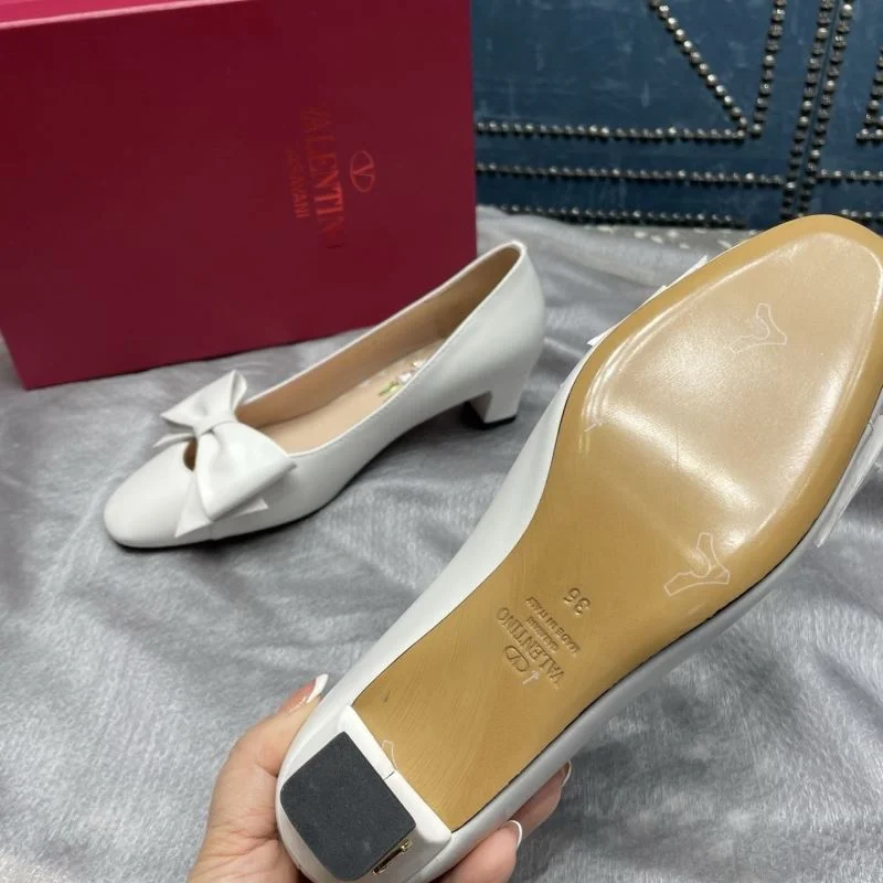 Sleek Valentino Heeled Shoes 37116