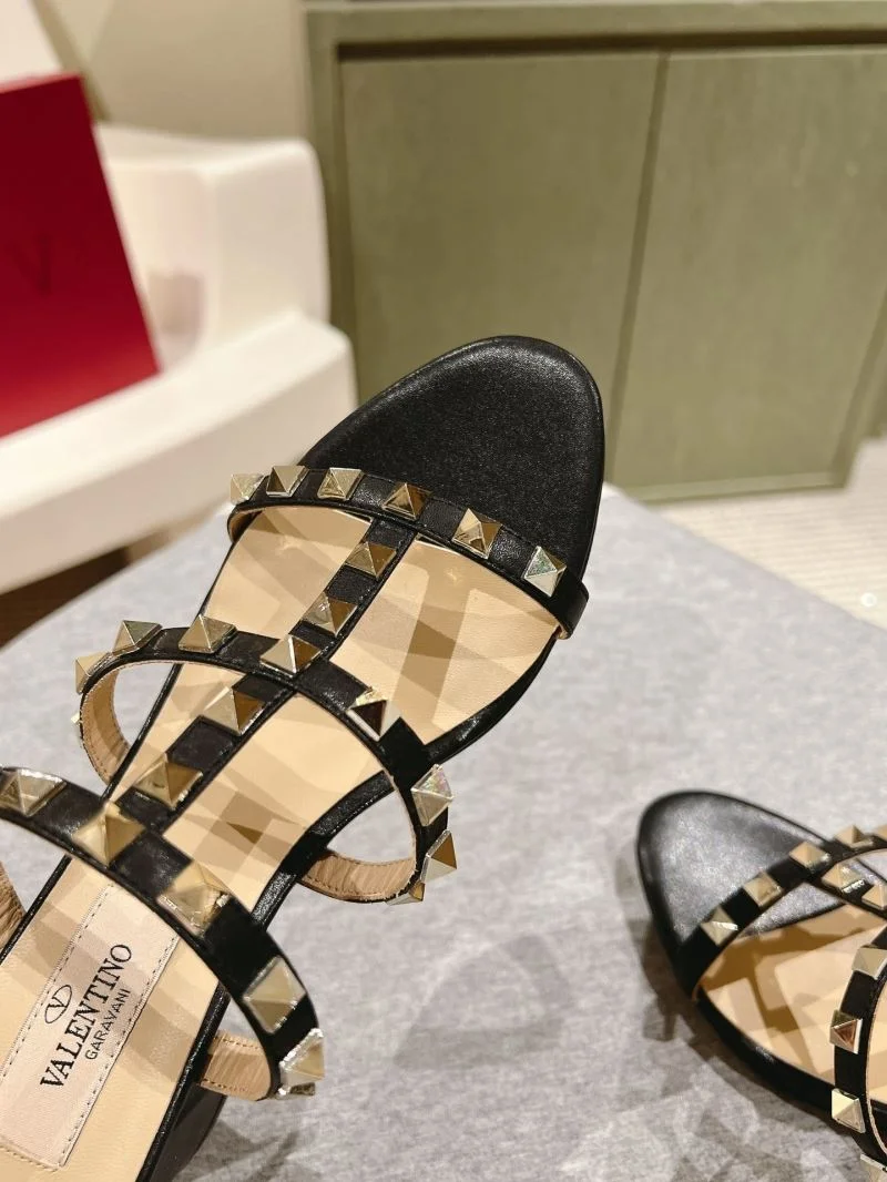 Valentino Heeled Shoes Sophisticated 37108