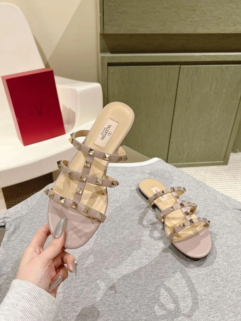 HighPerformance Valentino Heeled Shoes 37115