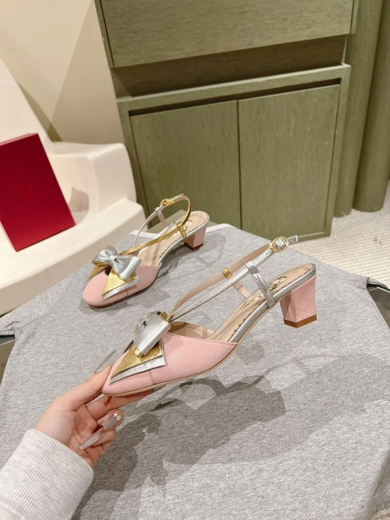 Supportive Valentino Heeled Shoes 37100