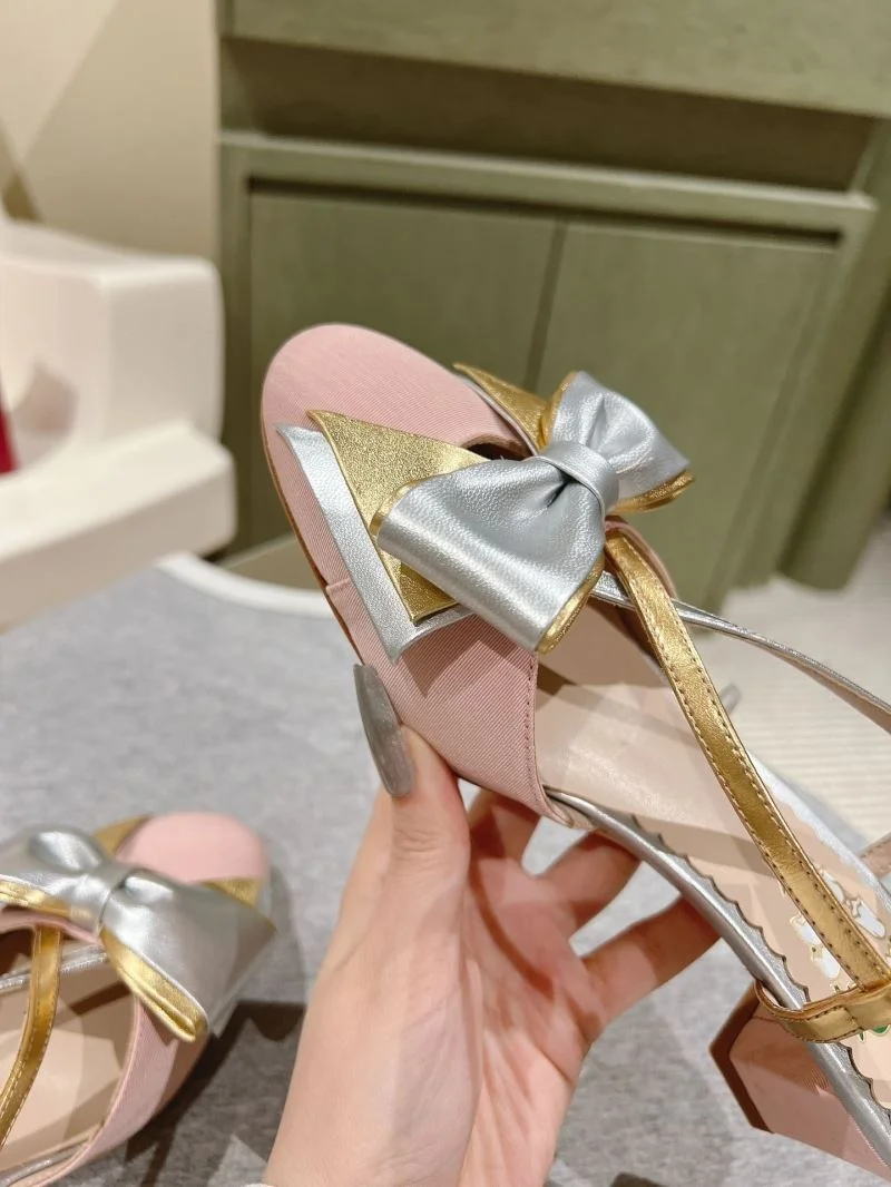 Supportive Valentino Heeled Shoes 37100