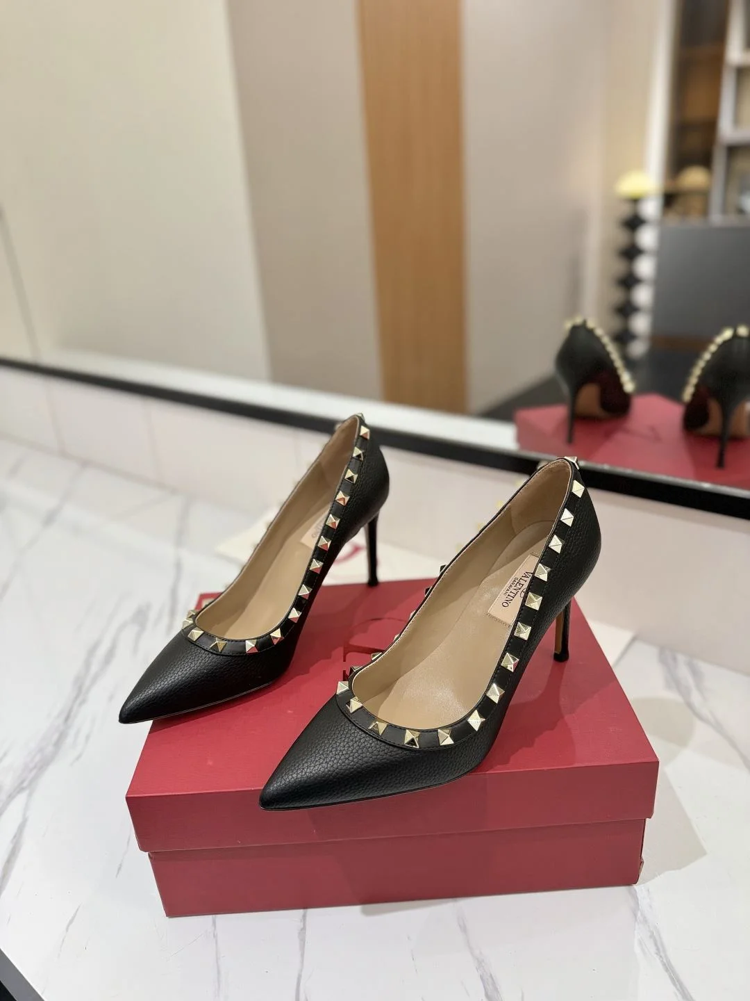 Original Valentino Heeled Shoes 36215