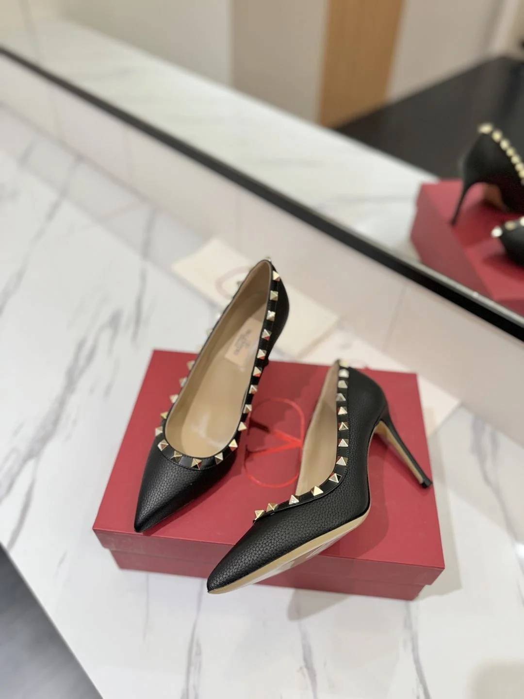 Original Valentino Heeled Shoes 36215
