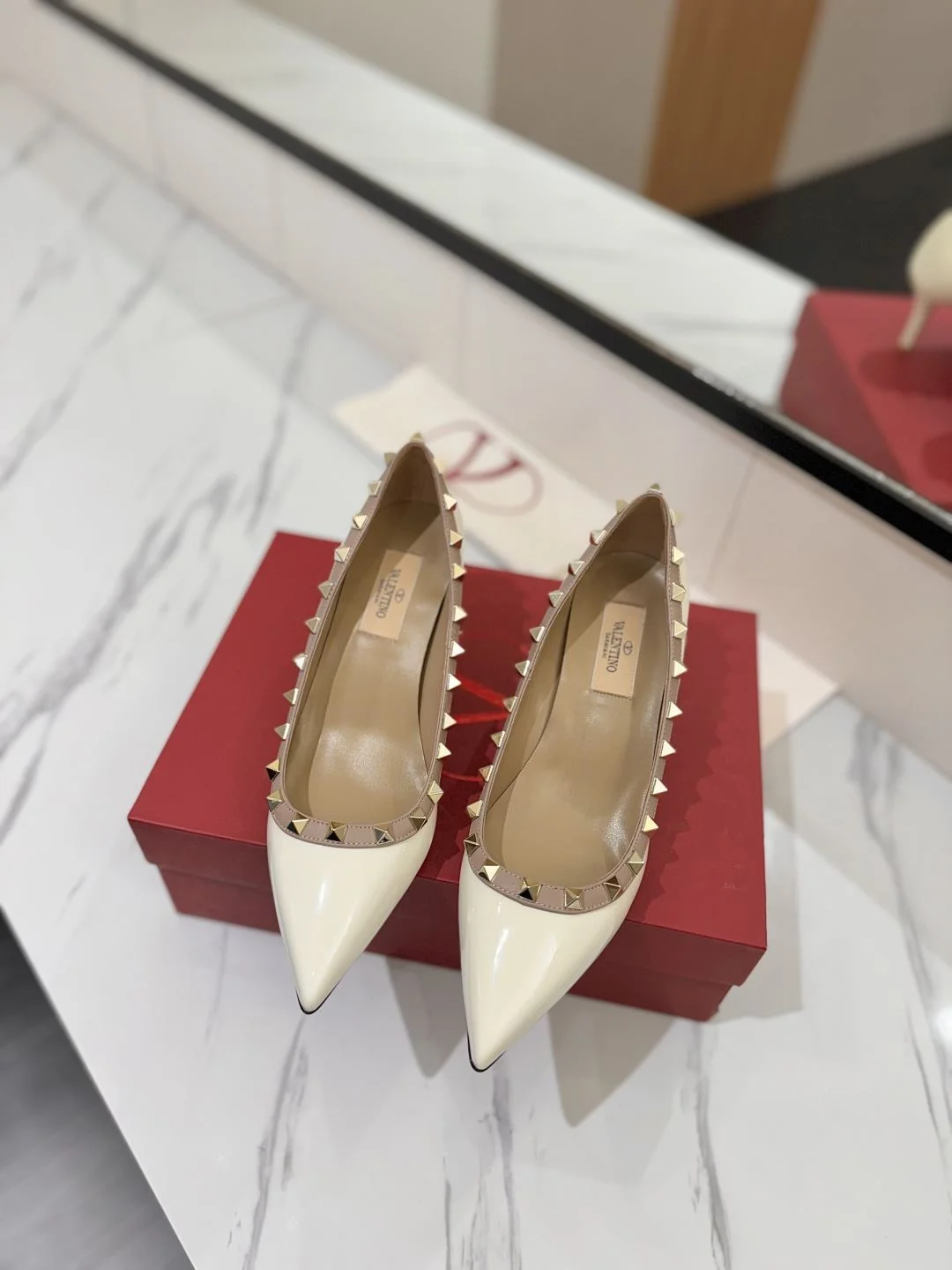 Valentino Heeled Shoes DailyWear 36214