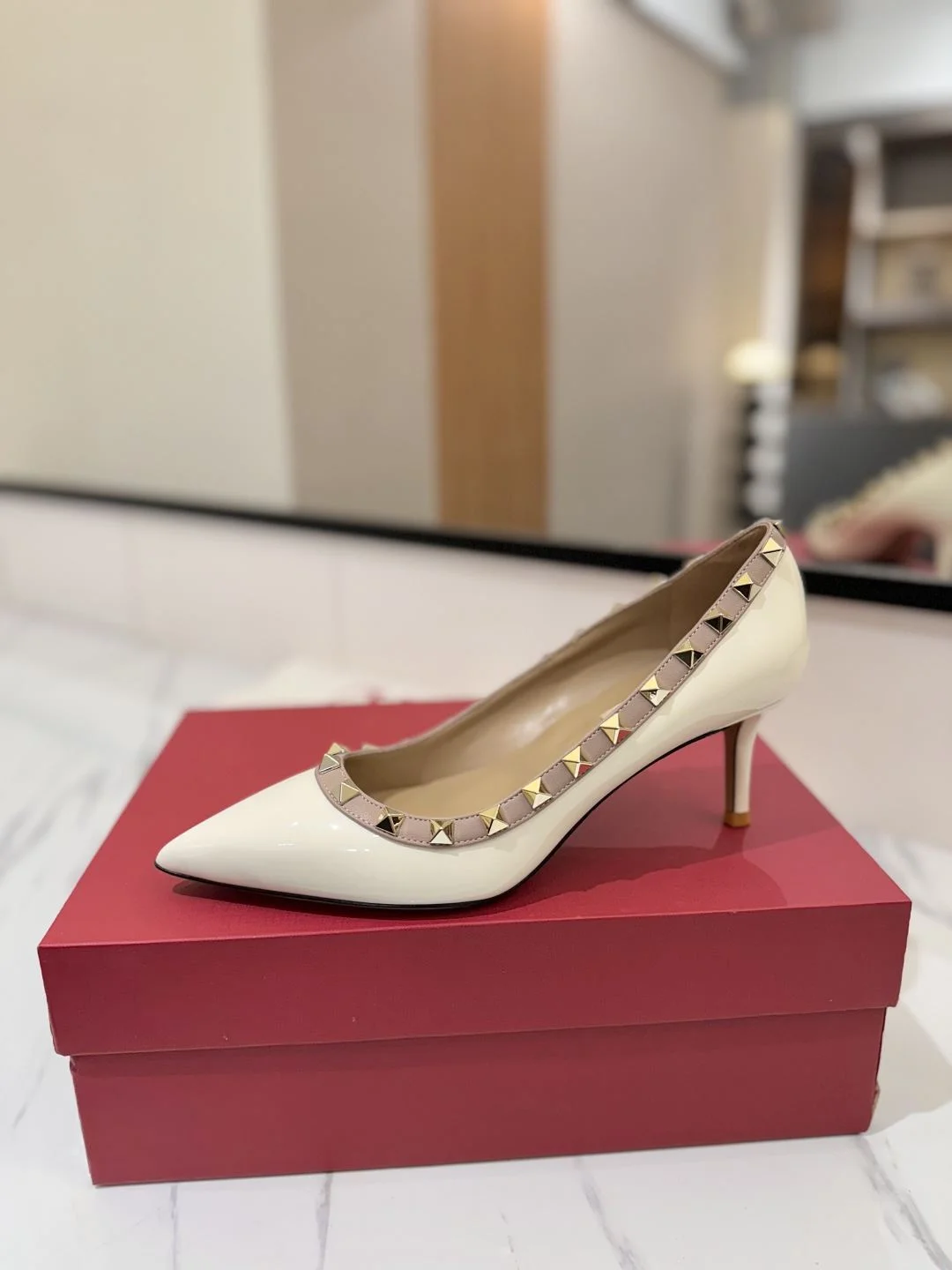 Valentino Heeled Shoes DailyWear 36214