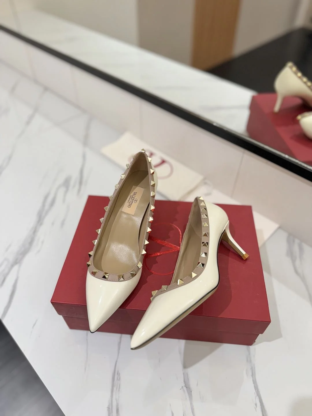 Valentino Heeled Shoes DailyWear 36214