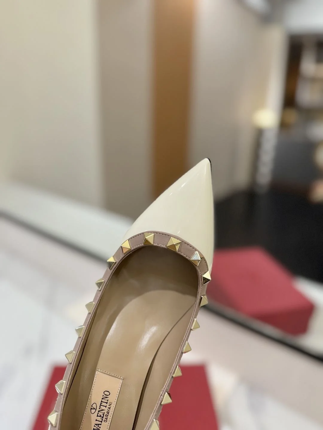 Valentino Heeled Shoes DailyWear 36214