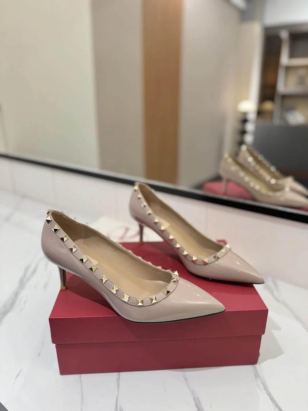 Bright Valentino Heeled Shoes 36204
