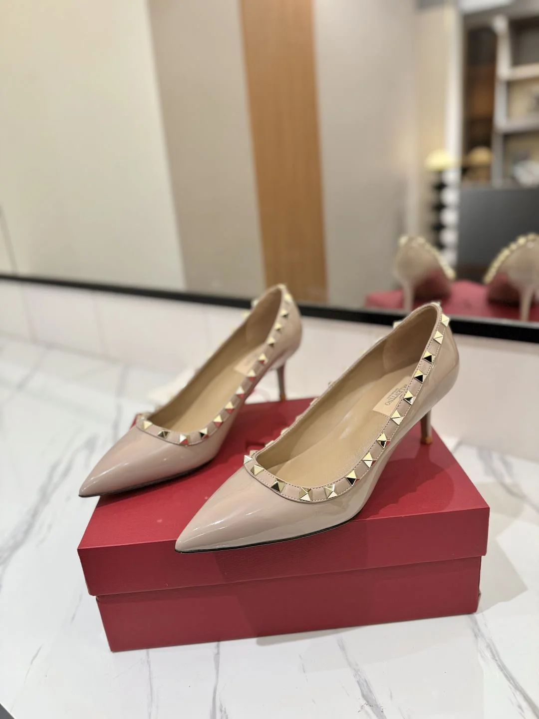 Bright Valentino Heeled Shoes 36204