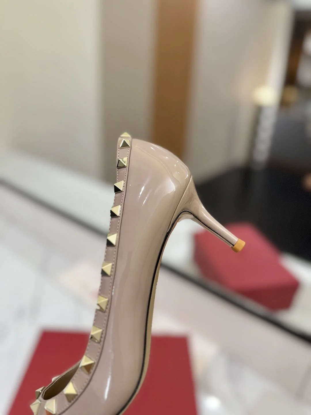 Bright Valentino Heeled Shoes 36204