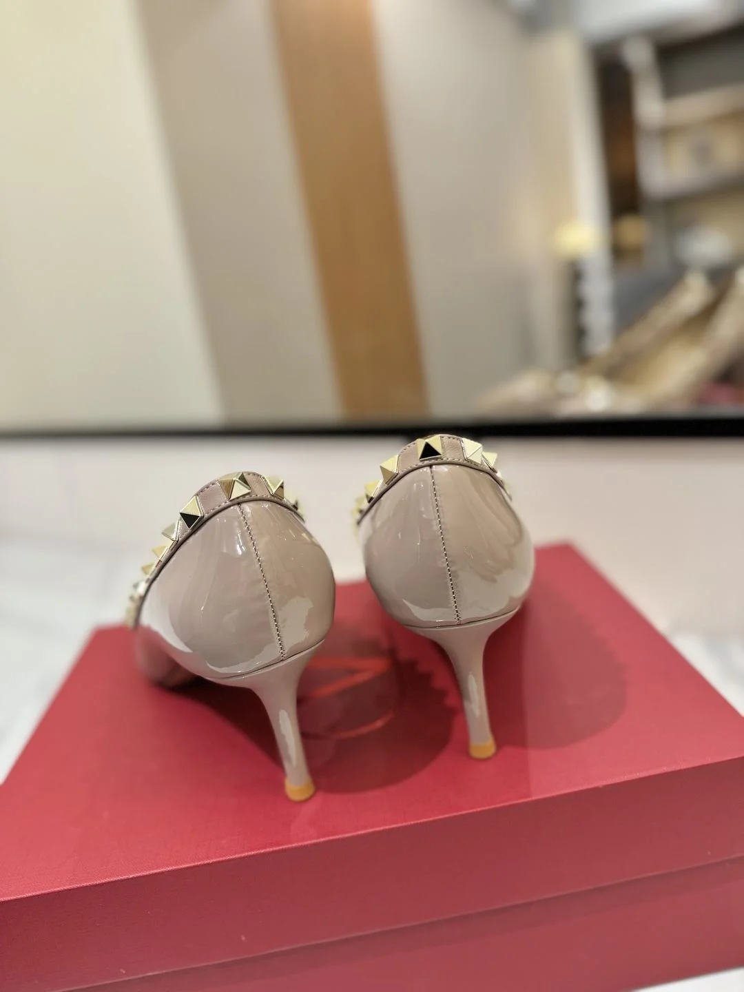 Bright Valentino Heeled Shoes 36204