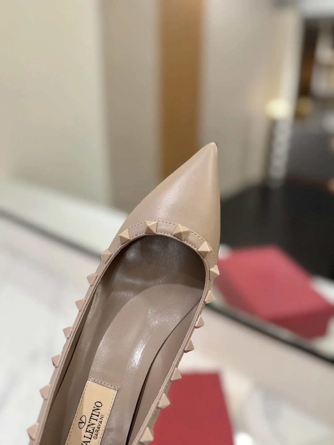 Valentino Heeled Shoes Minimalist 36192