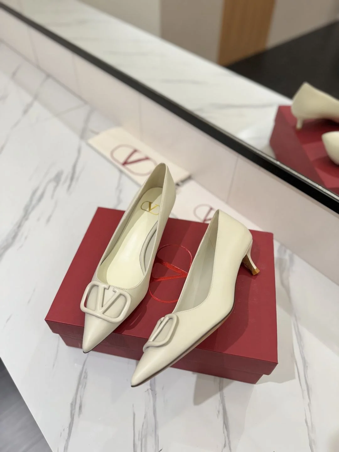 Valentino Heeled Shoes Breathable 36202