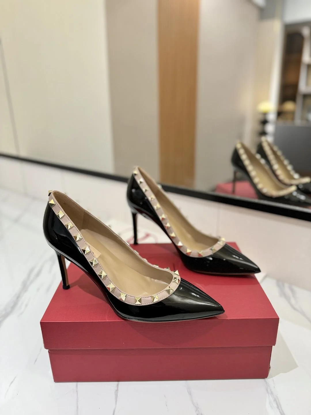 Neat Valentino Heeled Shoes 36194