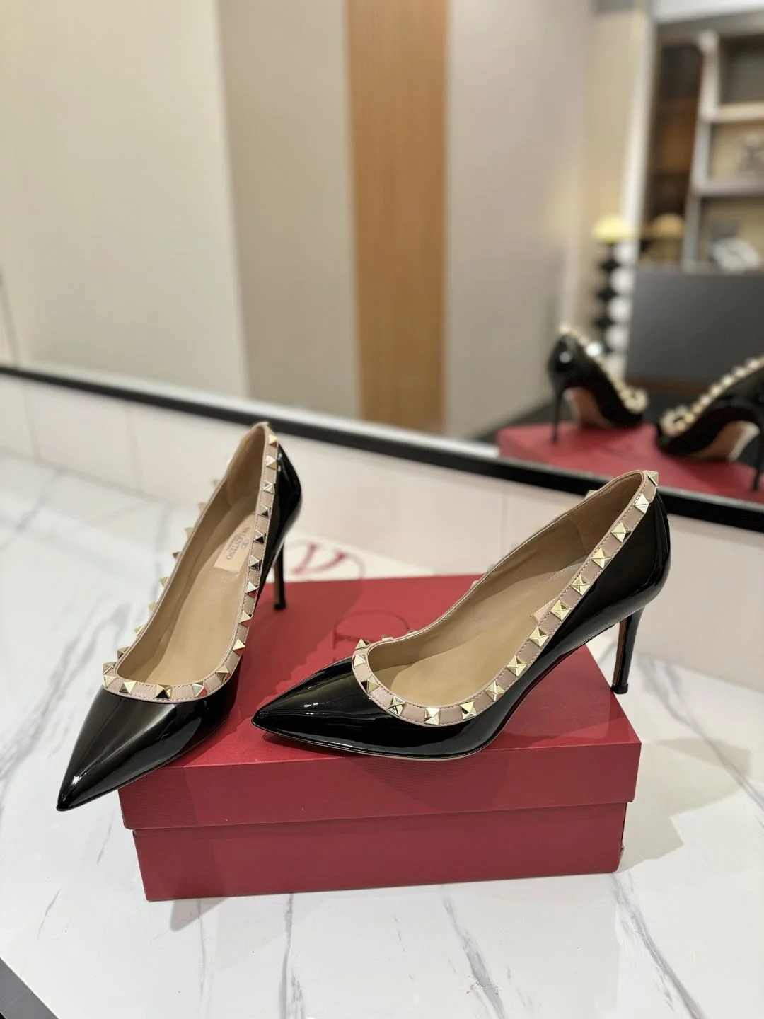 Neat Valentino Heeled Shoes 36194