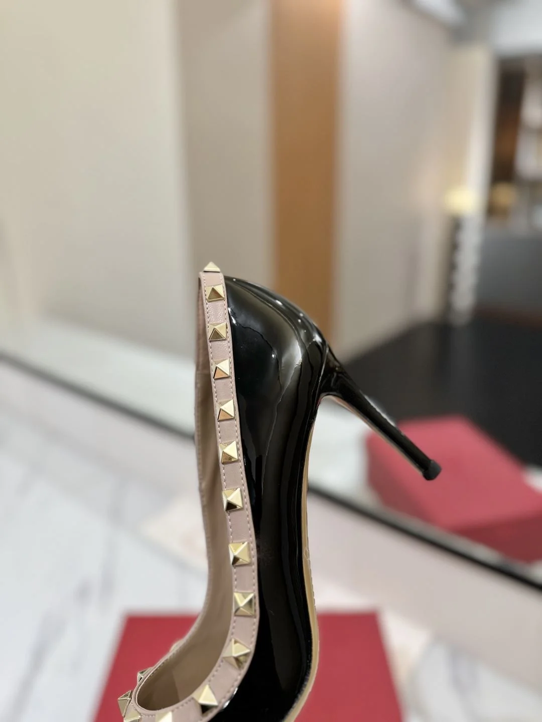 Neat Valentino Heeled Shoes 36194