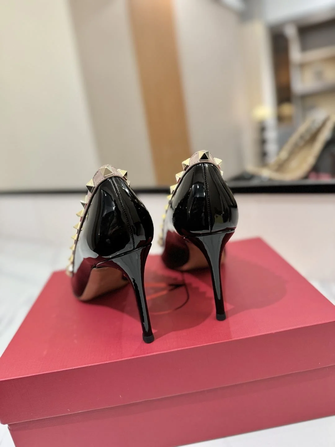 Neat Valentino Heeled Shoes 36194